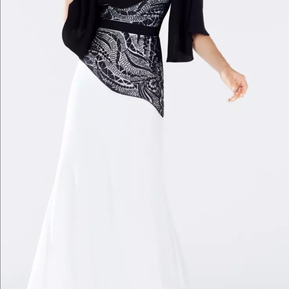 BCBG Elayna Black White Embroidered Gown Size 0 - Picture 3 of 8